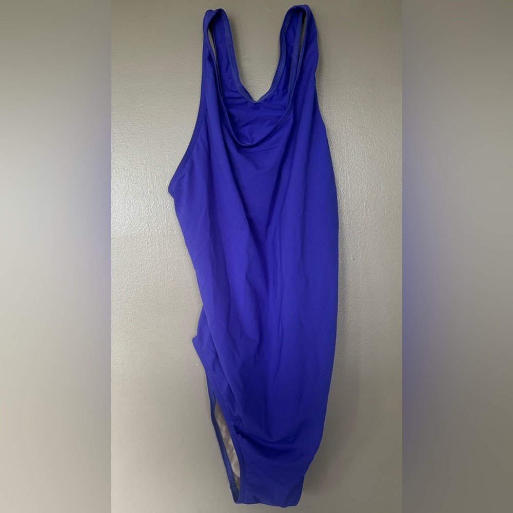 EUC Ocean Women’s Size 44 / 18 / XL Swim Bathing Suit Purple Stretchy One Piece